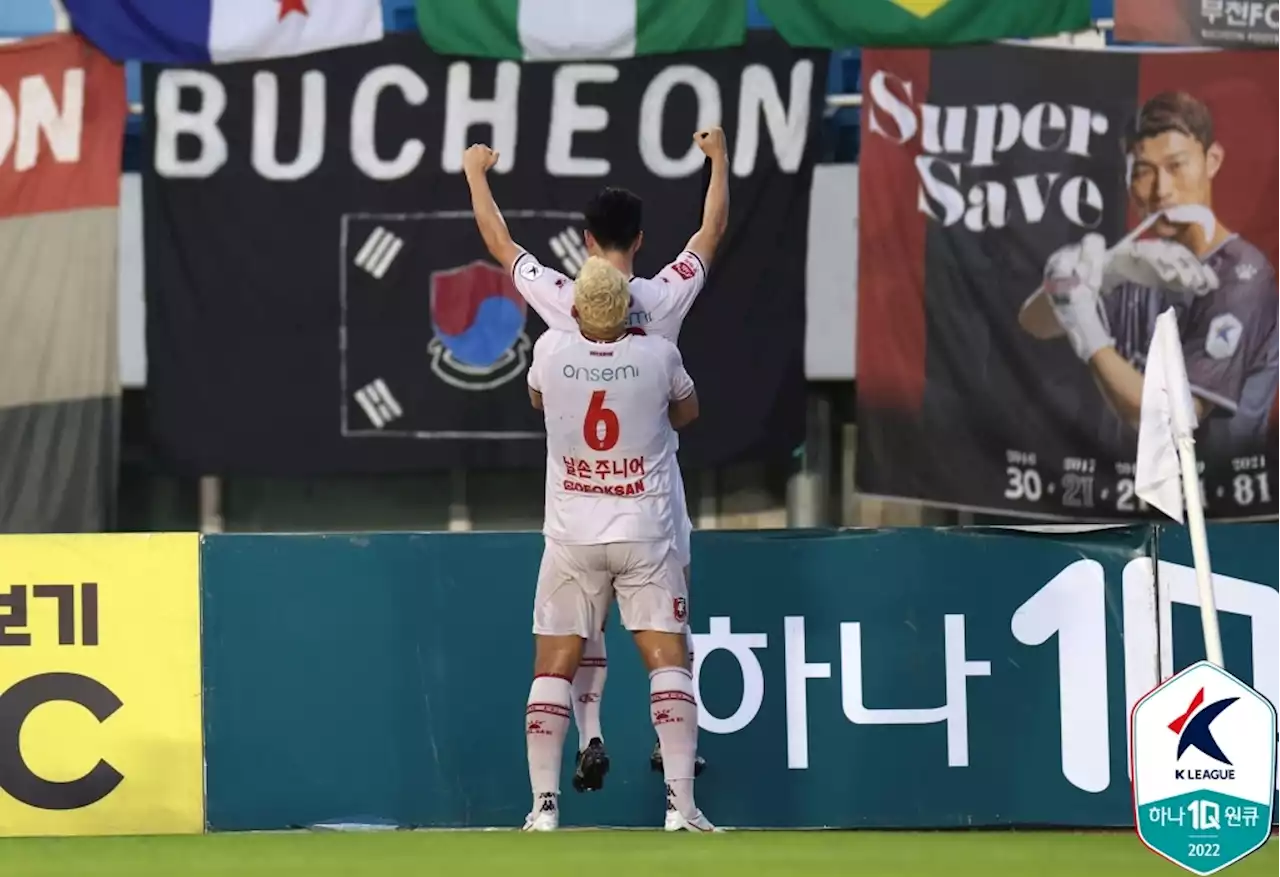 K리그2 부천, '꼴찌' 안산에 2-1 진땀승…3위로 전진 | 연합뉴스