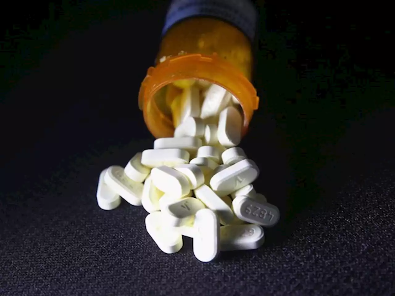 NJ Doctor Gets 30 Months for Issuing +8,600 Oxycodone Pills to Couple