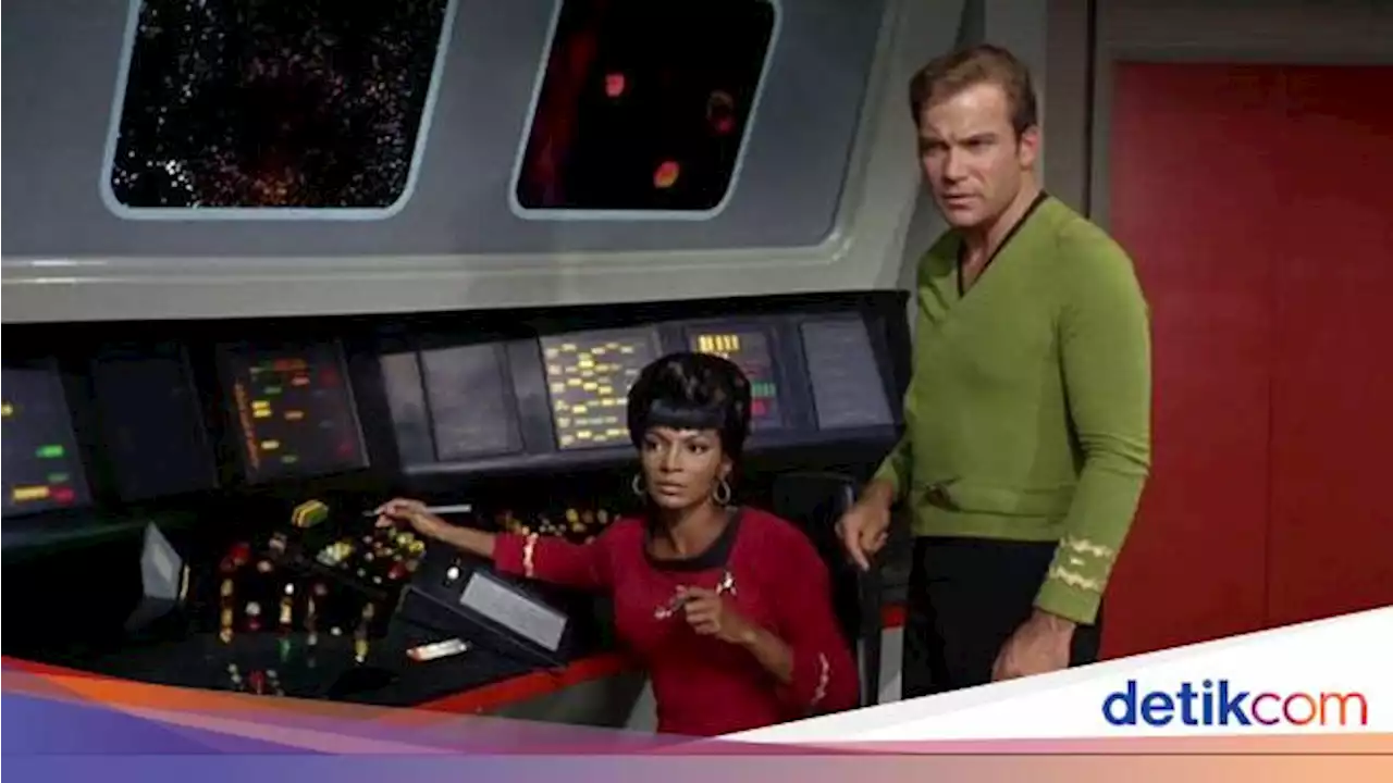 Nichelle Nichols Bintang Star Trek Meninggal Dunia