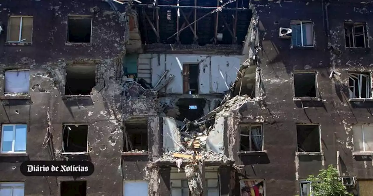Rússia quer inaugurar em setembro edifícios reconstruídos em Mariupol