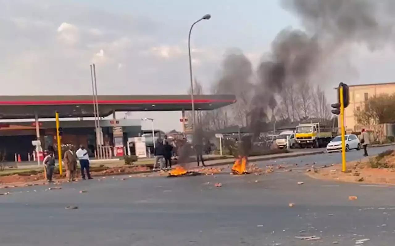 Second person killed in Tembisa service delivery protest