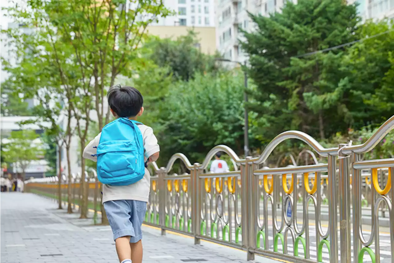 “5살부터 학원 뺑뺑이 돌리나”…조기입학에 ‘돌봄공백’ 걱정