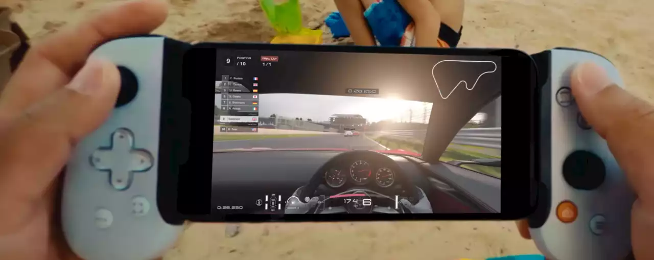 Se hva Playstation gjør med iPhone - ITavisen