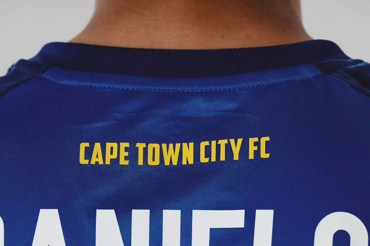 Cape Town City reveal new 2022/23 home & away kits, announce sponsorship with FNB