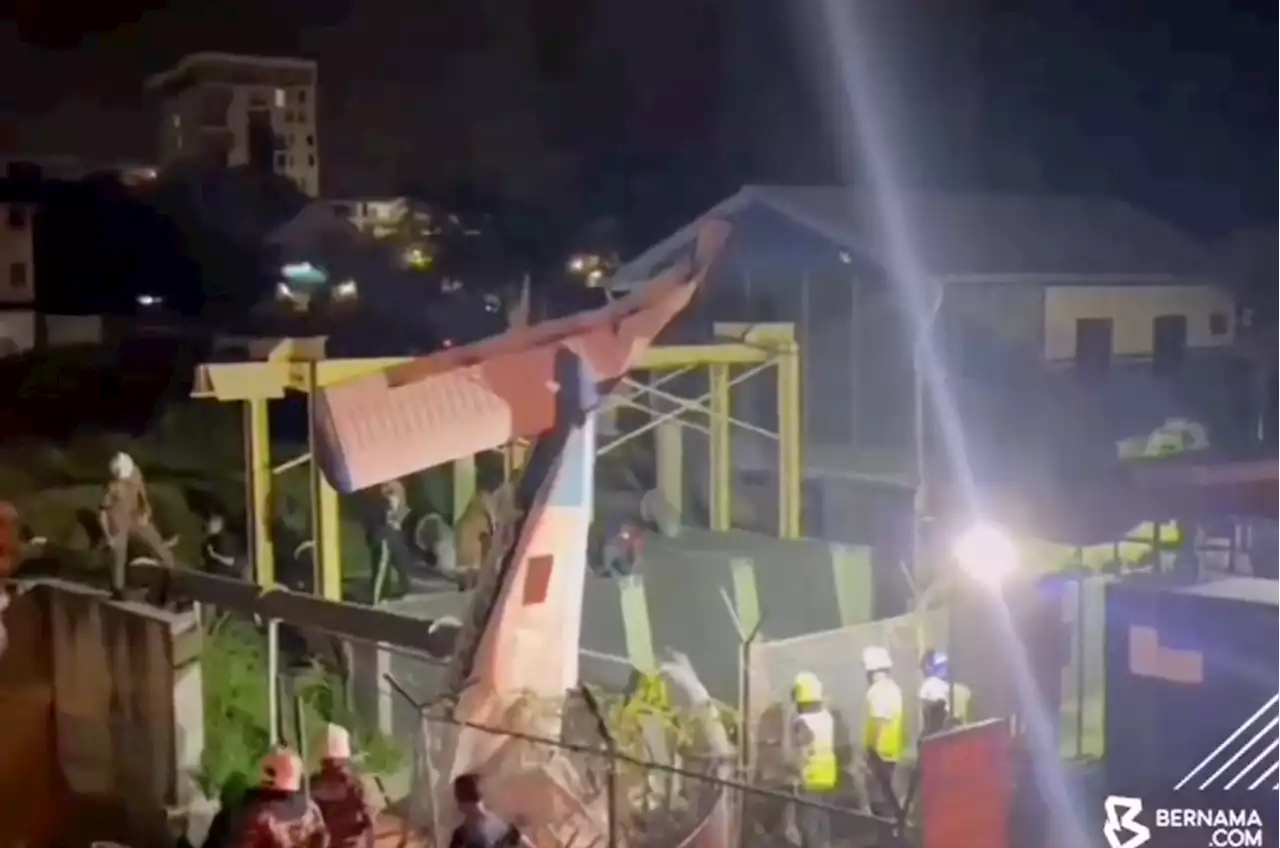 Light aircraft crashes in Medan Gopeng, Ipoh (VIDEO)
