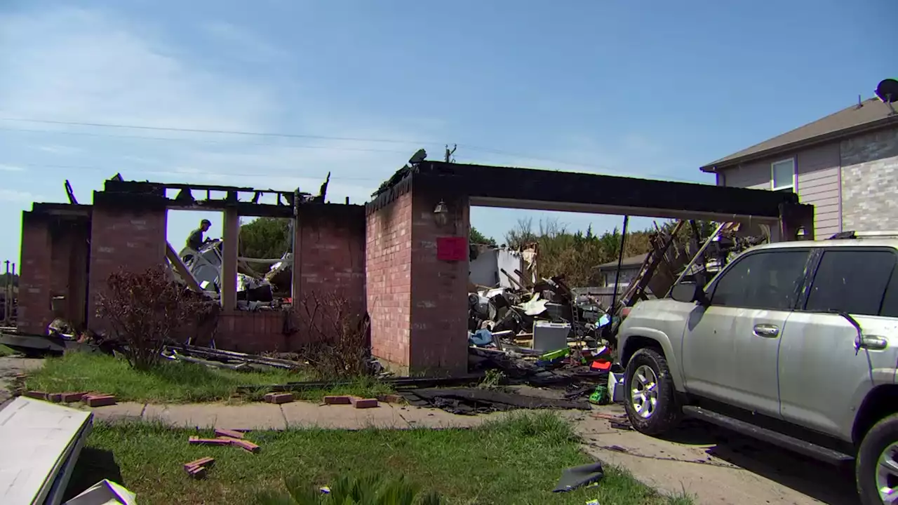 One Week After Fire, Balch Springs Families Prepare for Back to School