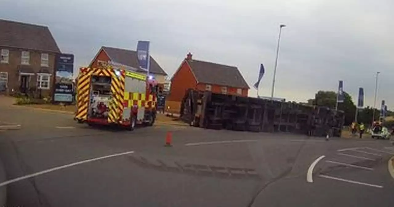 HGV lorry overturns on Wellingborough roundabout near housing development