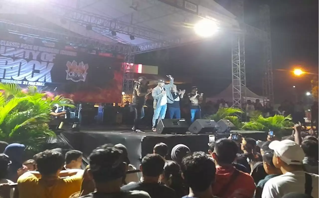 17 Rock Band Se-Jateng Goyang Konser Crown Wonogiri, Bupati Ikut Nyanyi