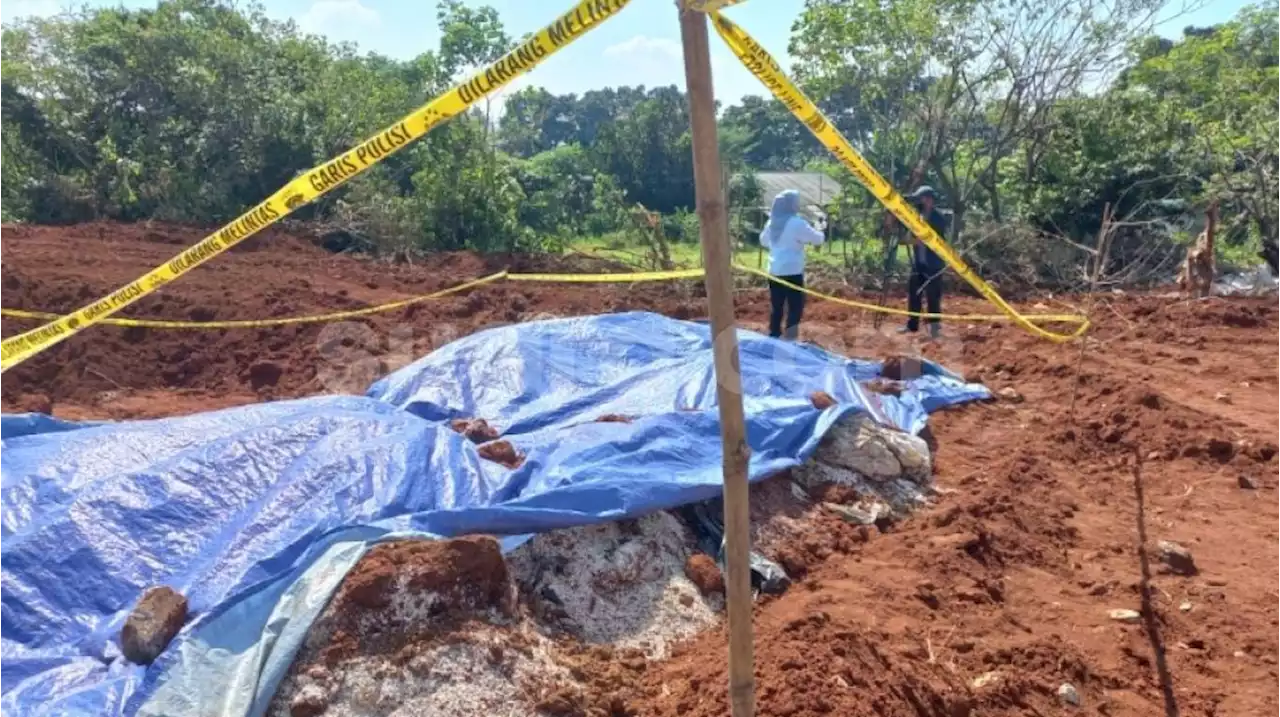 Paket Bansos Diduga Dikubur Dekat Gudang JNE Depok, Pemilik Lahan: Buat Dikirim Ke Luar Jawa