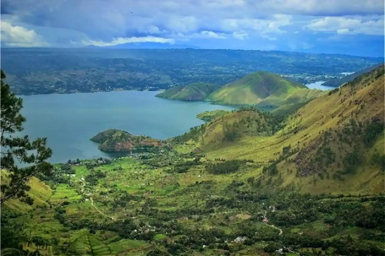 Pembangunan Jalan di Bukit Sibea-bea Dukung Wisata Danau Toba