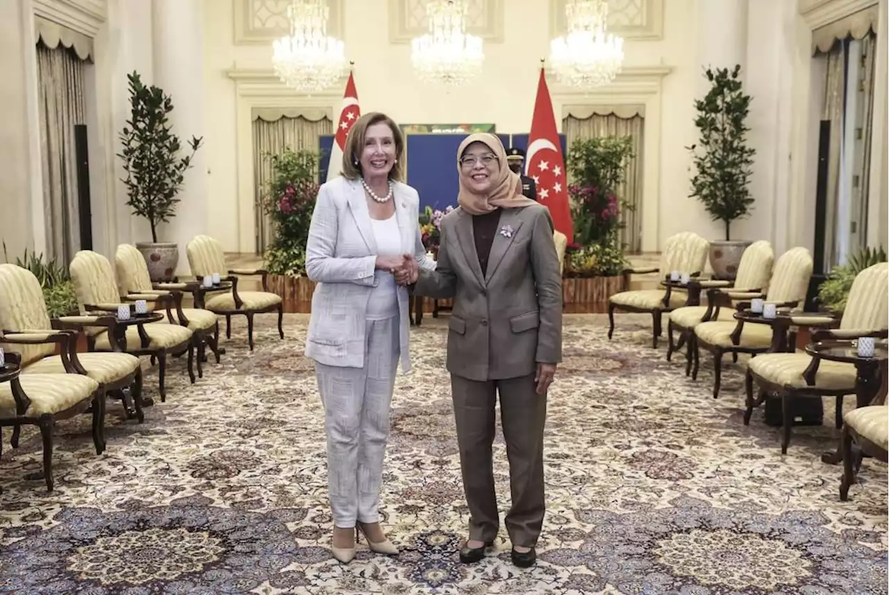 Pelosi lands in Singapore to kick off Asia tour