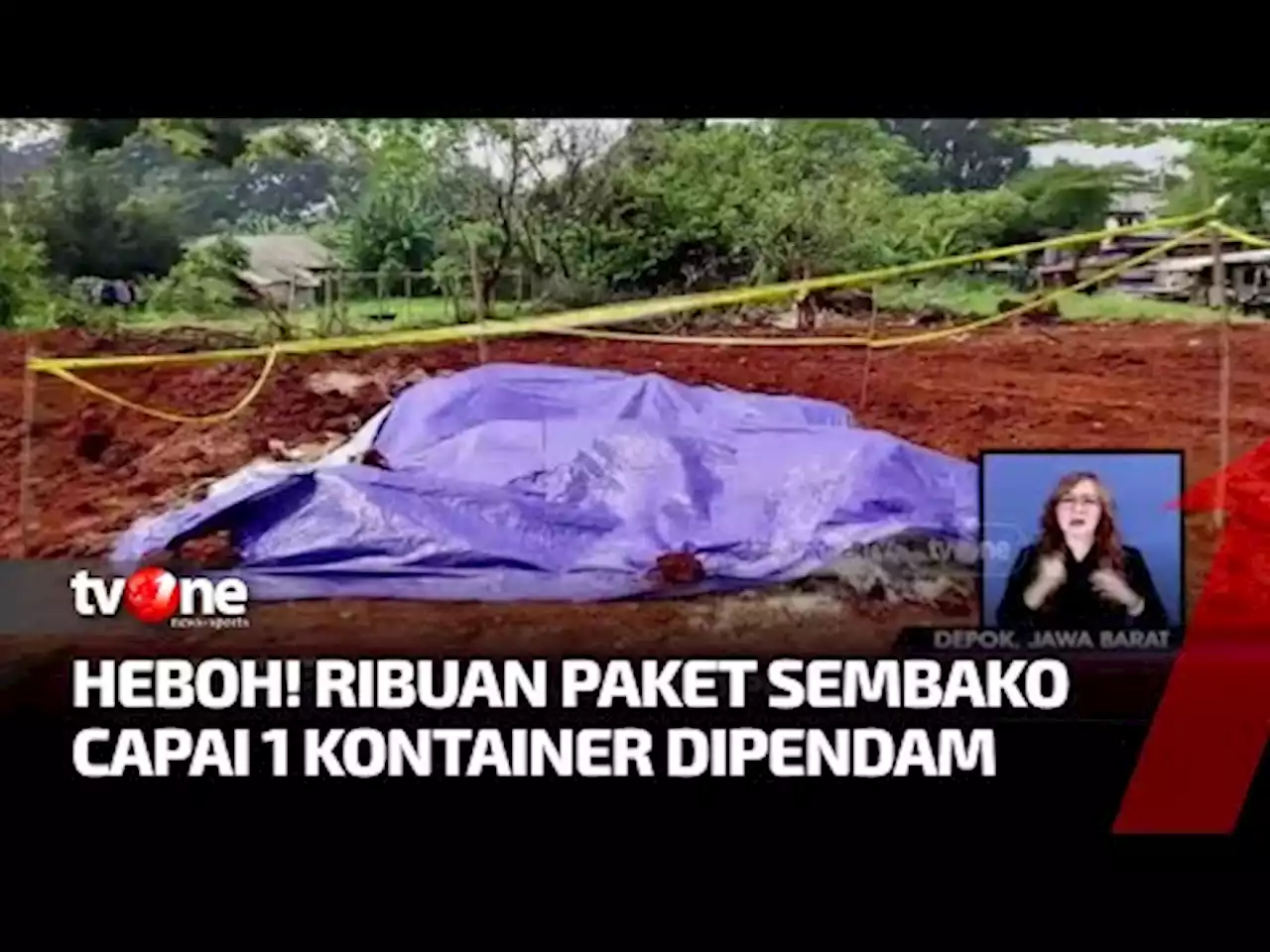 Heboh, Warga Depok Temukan Paket Sembako yang Dipendam - tvOne