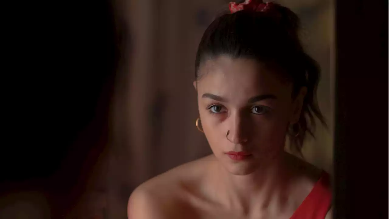 Alia Bhatt on Netflix Film ‘Darlings,’ Producing With Shah Rukh Khan and Hollywood Debut Alongside Gal Gadot (EXCLUSIVE)