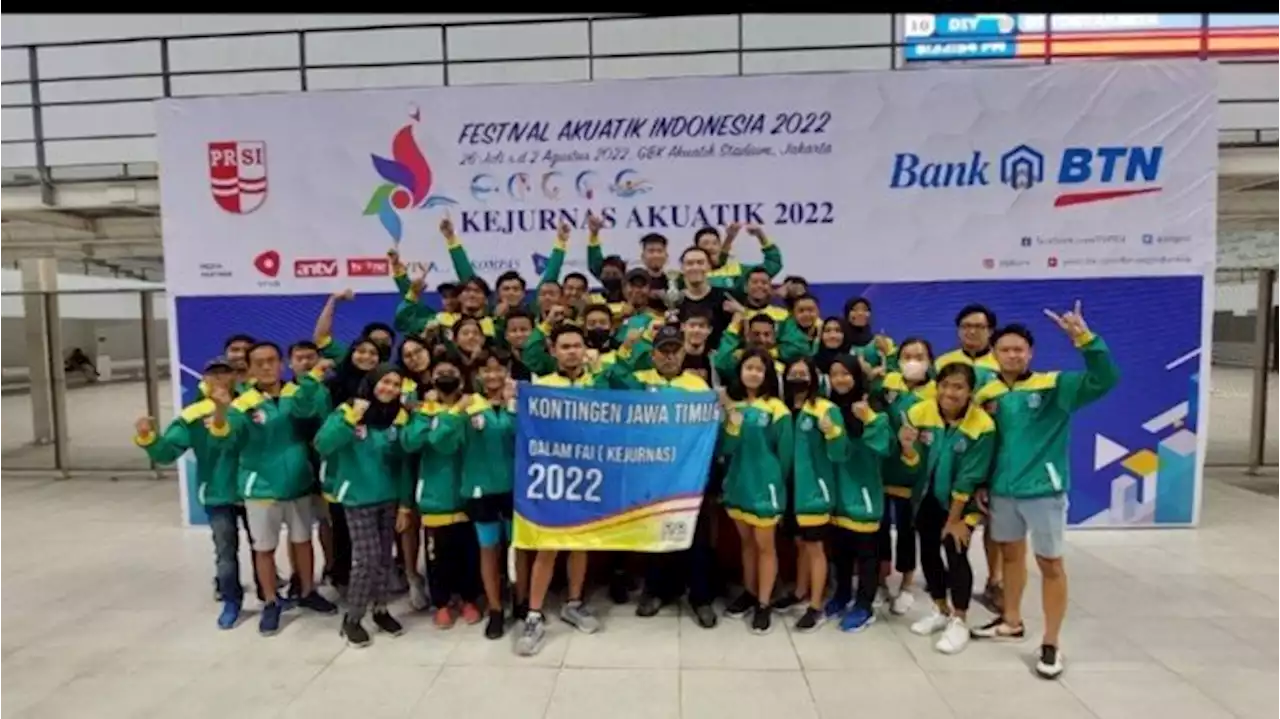 Tim Renang Jawa Timur Juara Umum Festival Akuatik Indonesia 2022