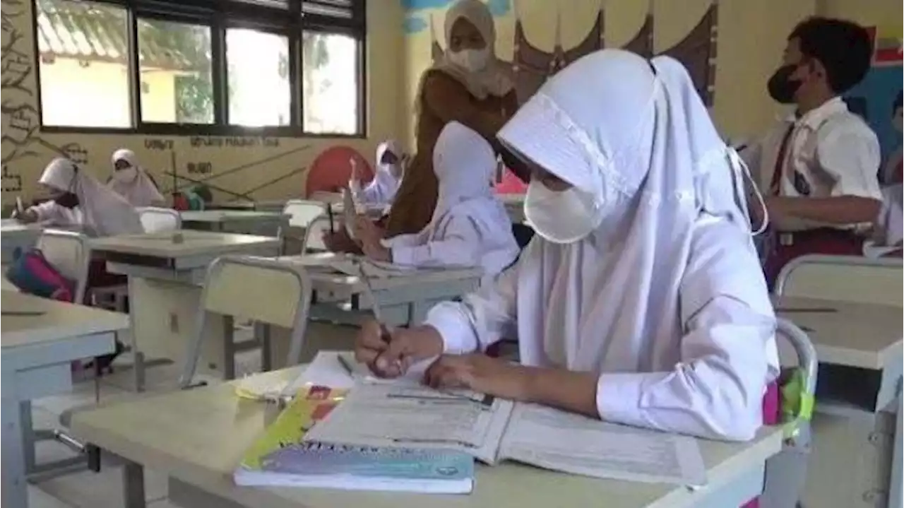 Kemendikbud: Siswa Positif COVID-19, PTM Sekelas Disetop Bukan Sekolah