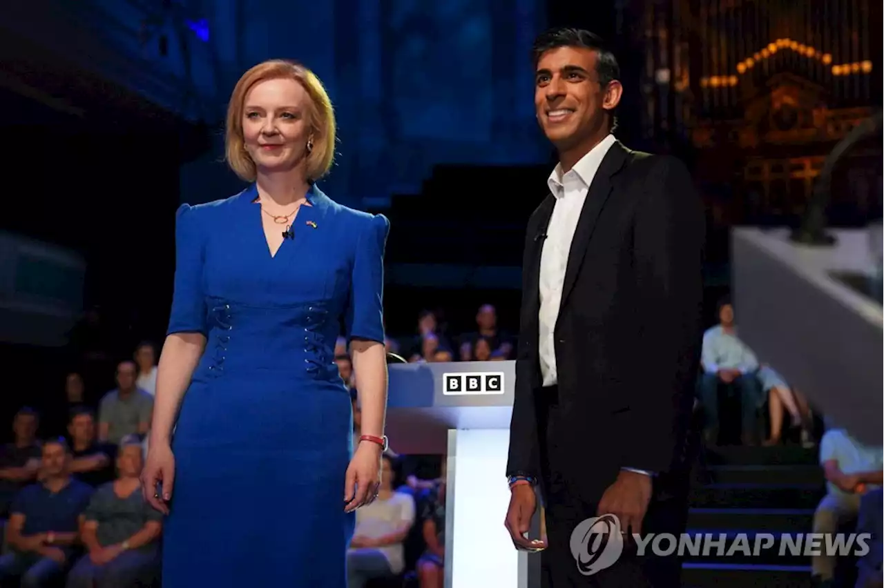 영국 총리 선거전 본격 돌입…트러스 우세에 수낵 감세카드 꺼내 | 연합뉴스