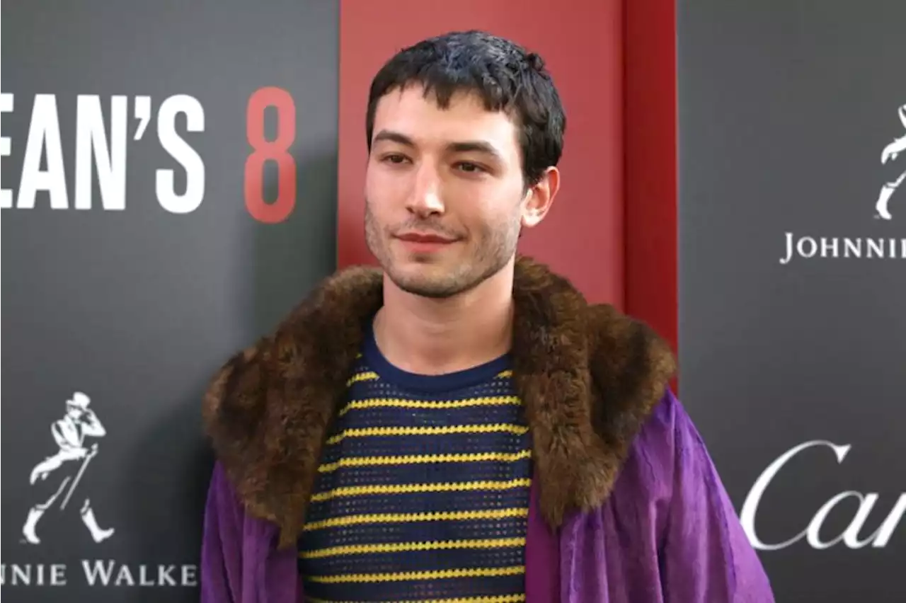 Ezra Miller didakwa atas kasus pencurian