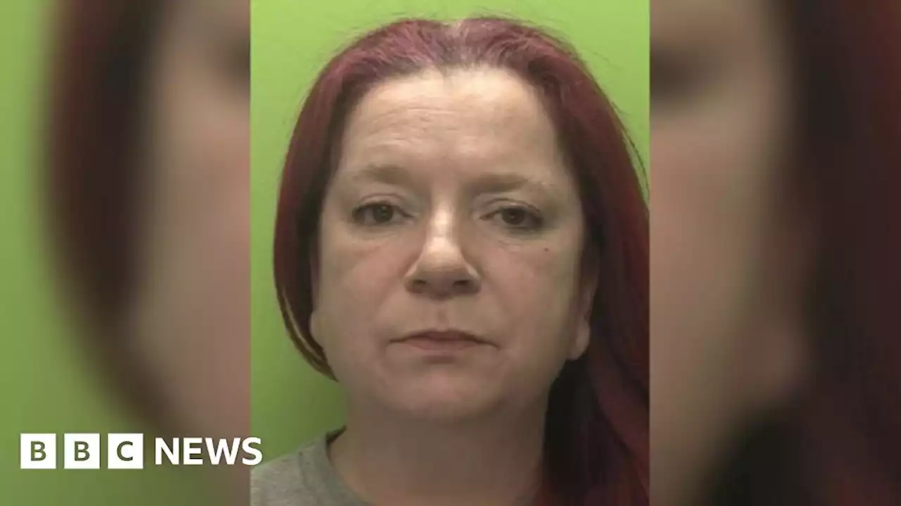 Nottingham woman jailed for stabbing friend in back with bread knife