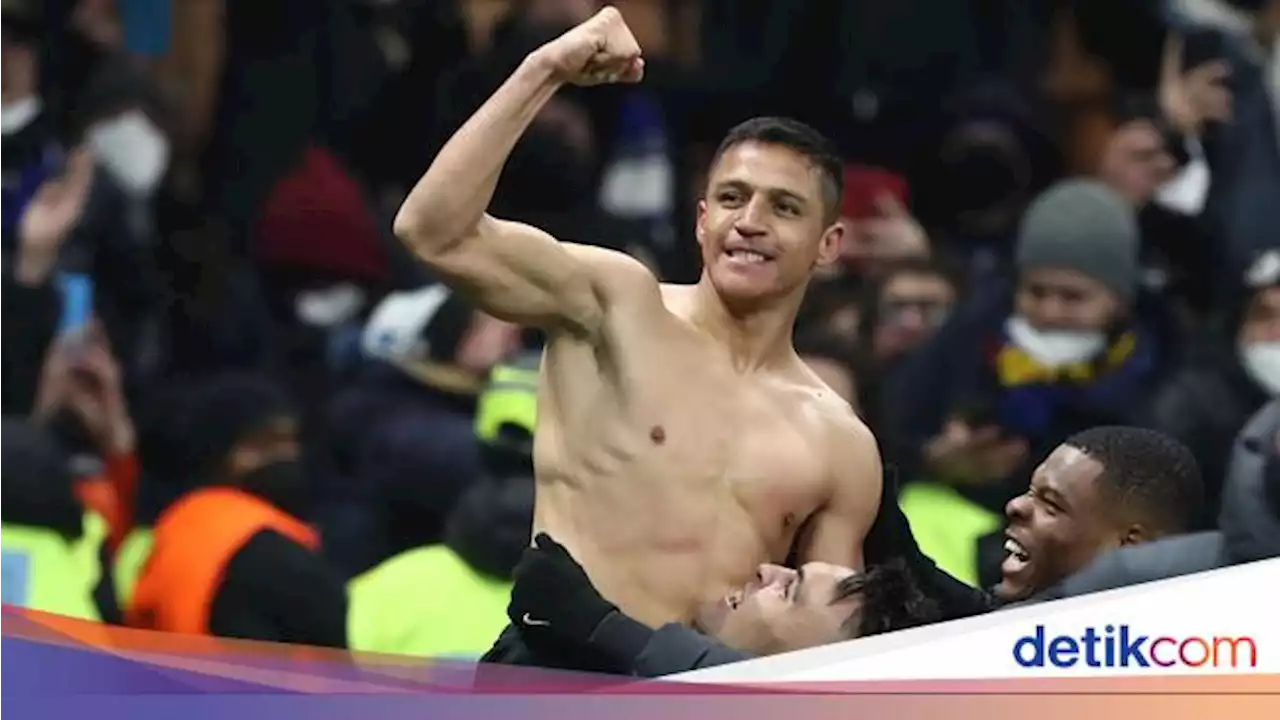 Kegirangan Tiba di Marseille, Alexis Sanchez Nyaris Cedera