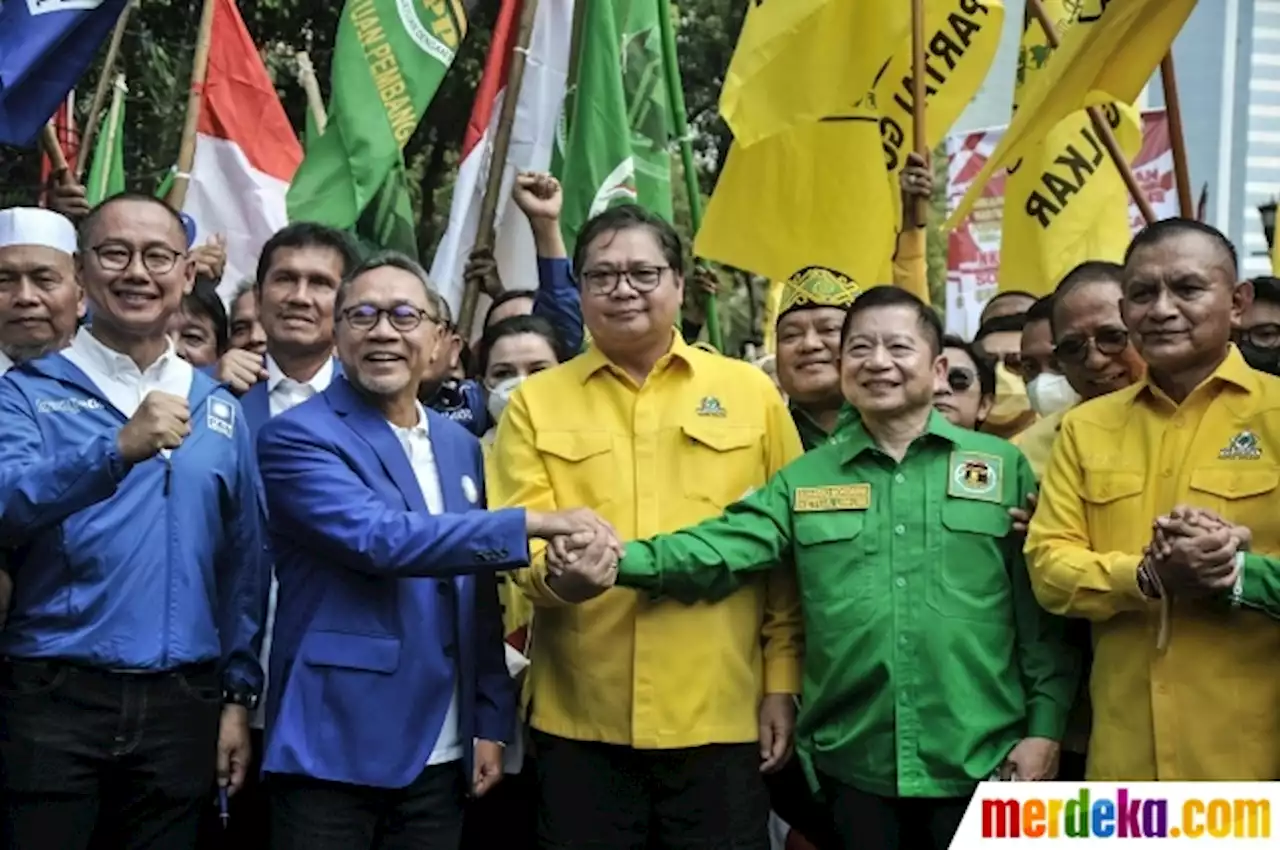 Foto : Kemesraan Tiga Petinggi Koalisi Indonesia Bersatu Jalan Bersama ke KPU | merdeka.com