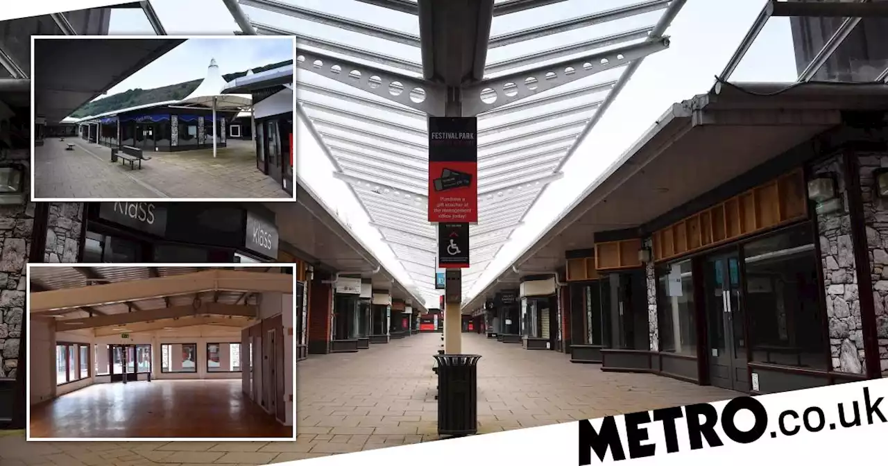 'Zombie' shopping centre is so bad that all the shops have moved out