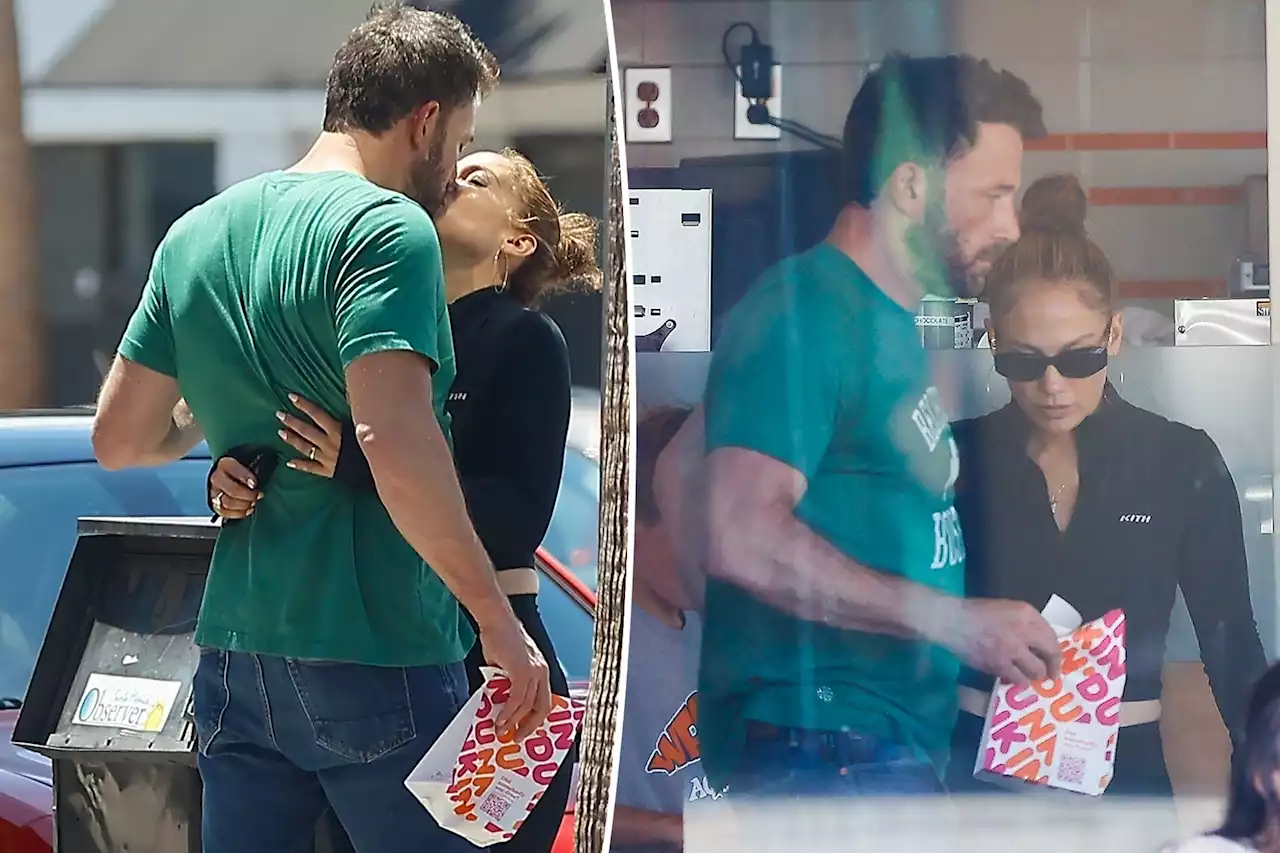 Jennifer Lopez and Ben Affleck grab coffee and donuts from Dunkin’