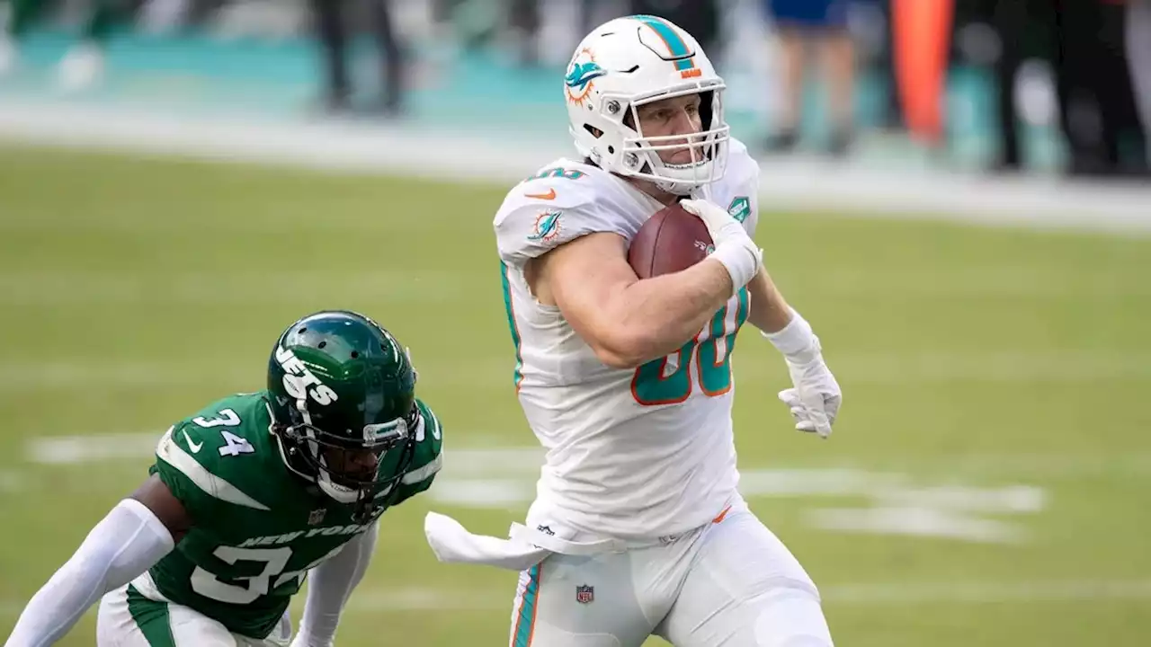 Texans Trade for Dolphins TE Adam Shaheen