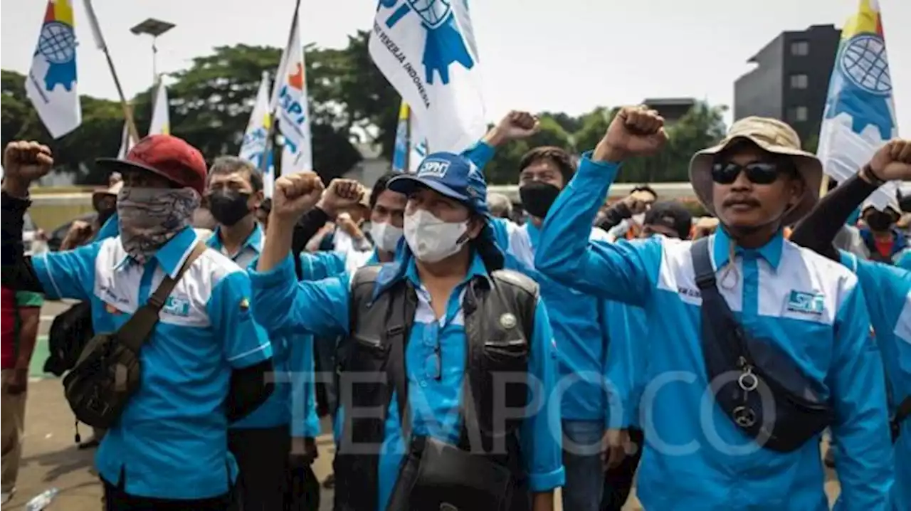 Massa Buruh Mulai Datangi Gedung DPR