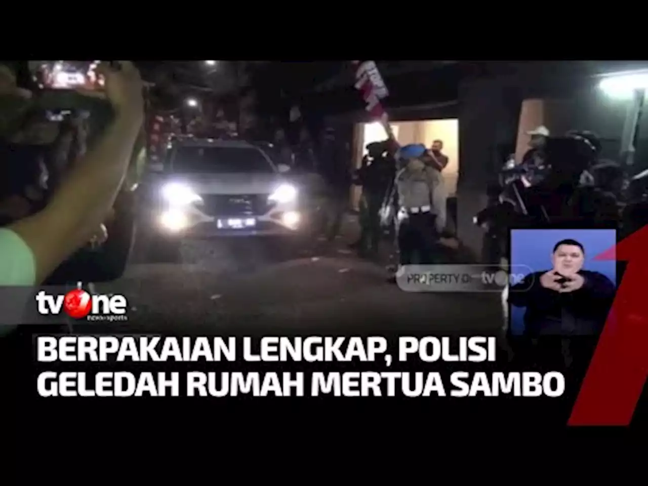 Geledah Rumah Mertua Iren Sambo, Polisi Bawa Sejumlah Barang - tvOne