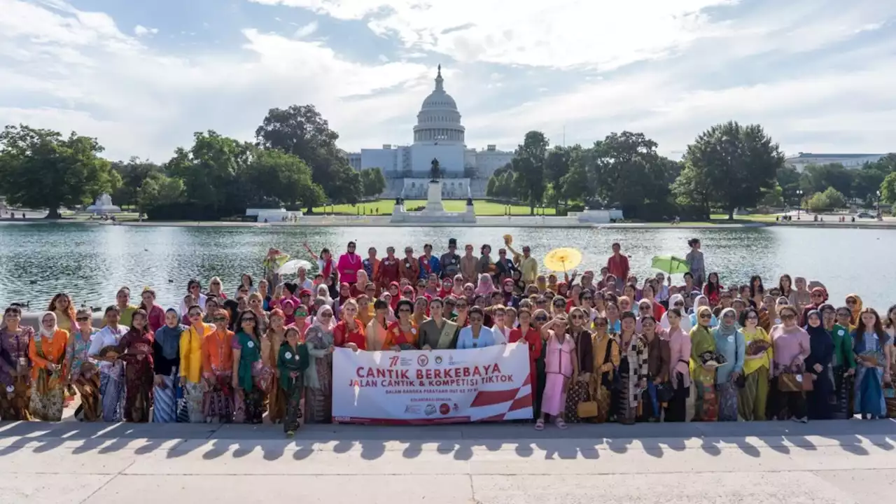 'Jalan Cantik Berkebaya' Jadi Acara Jelang HUT RI di Amerika