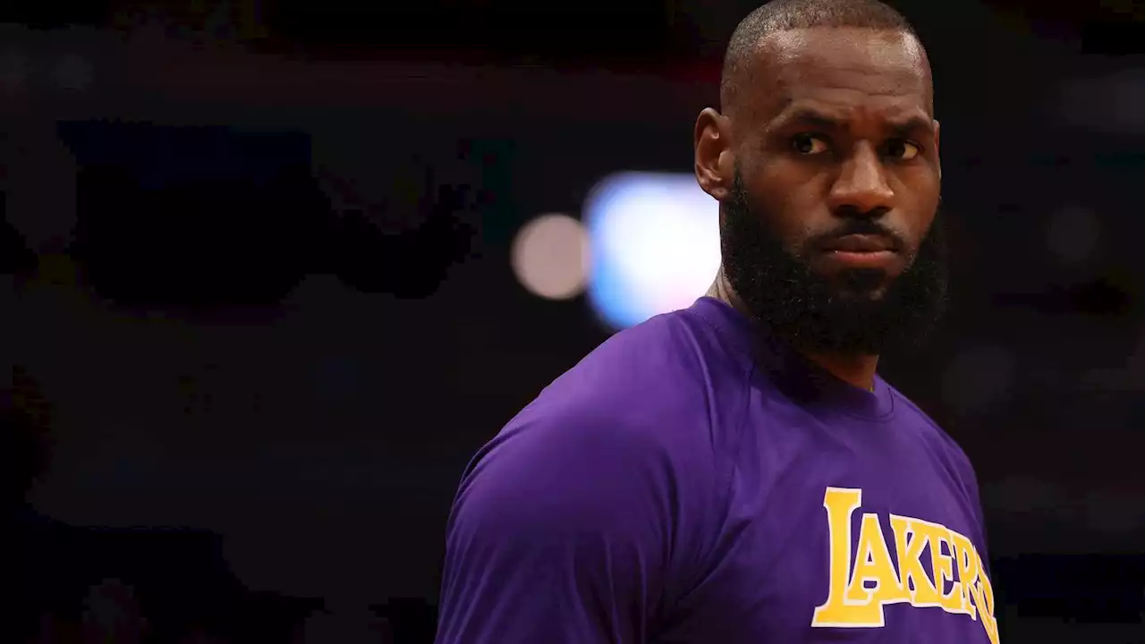 Inside LeBron James' meeting with Lakers front office: Darvin Ham's offensive plan, Rob Pelinka's roster patience