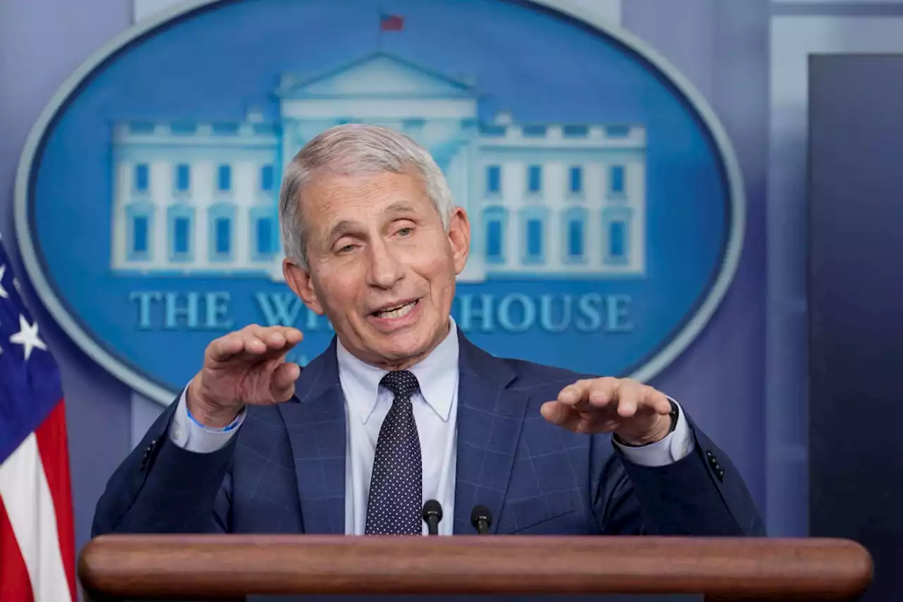 Fauci receives honorary Hutch Award before Mariners game