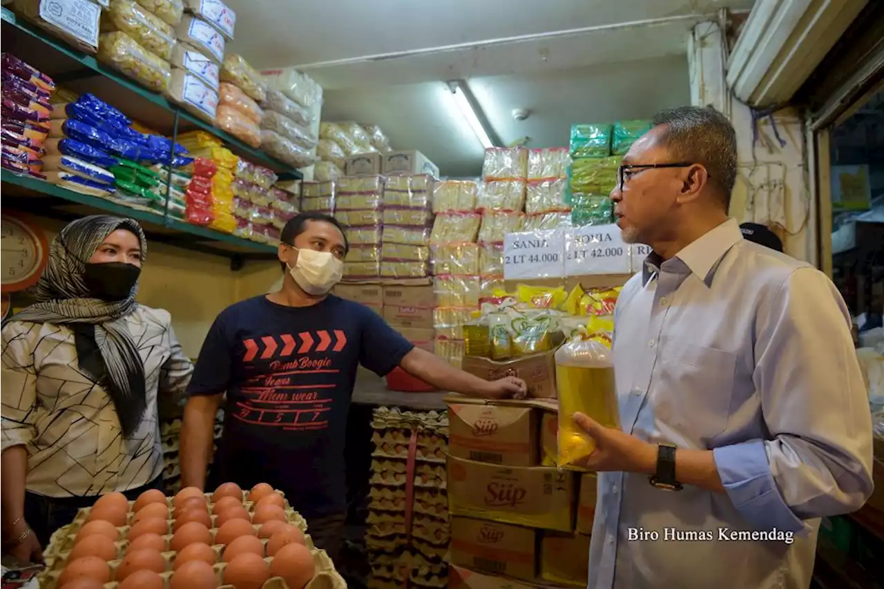 55 Hari Jadi Mendag, Zulhas Klaim Harga Minyak Goreng Sudah Jinak