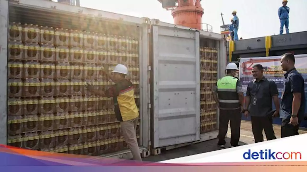 Penampakan Minyak Murah Rp 14.000/Liter Dikirim ke Maluku-NTT-Papua