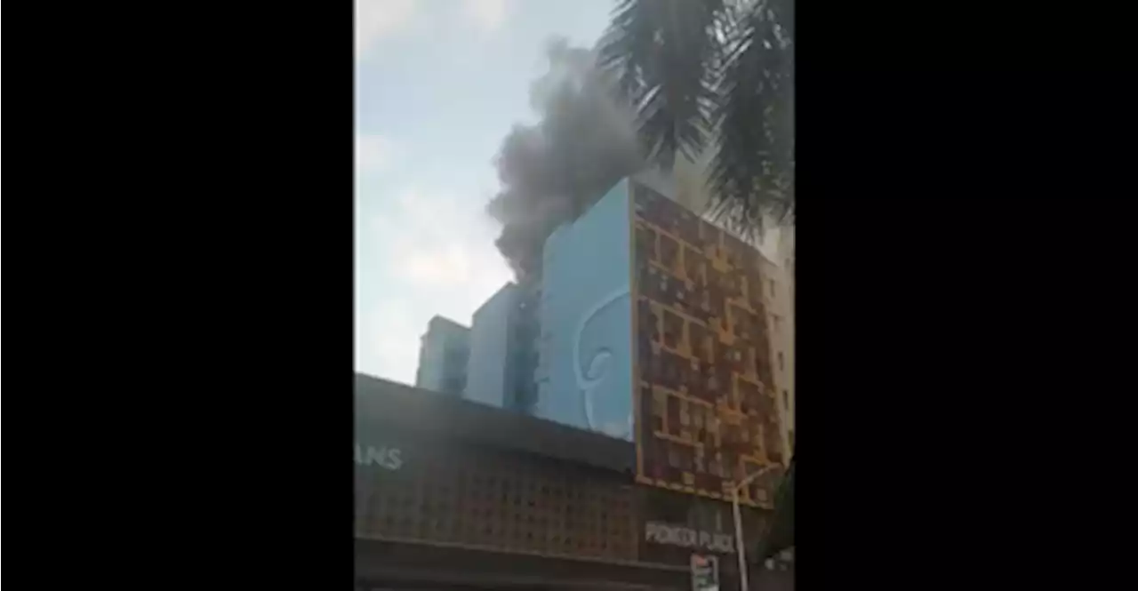 WATCH: Firefighters battling blaze in Durban CBD