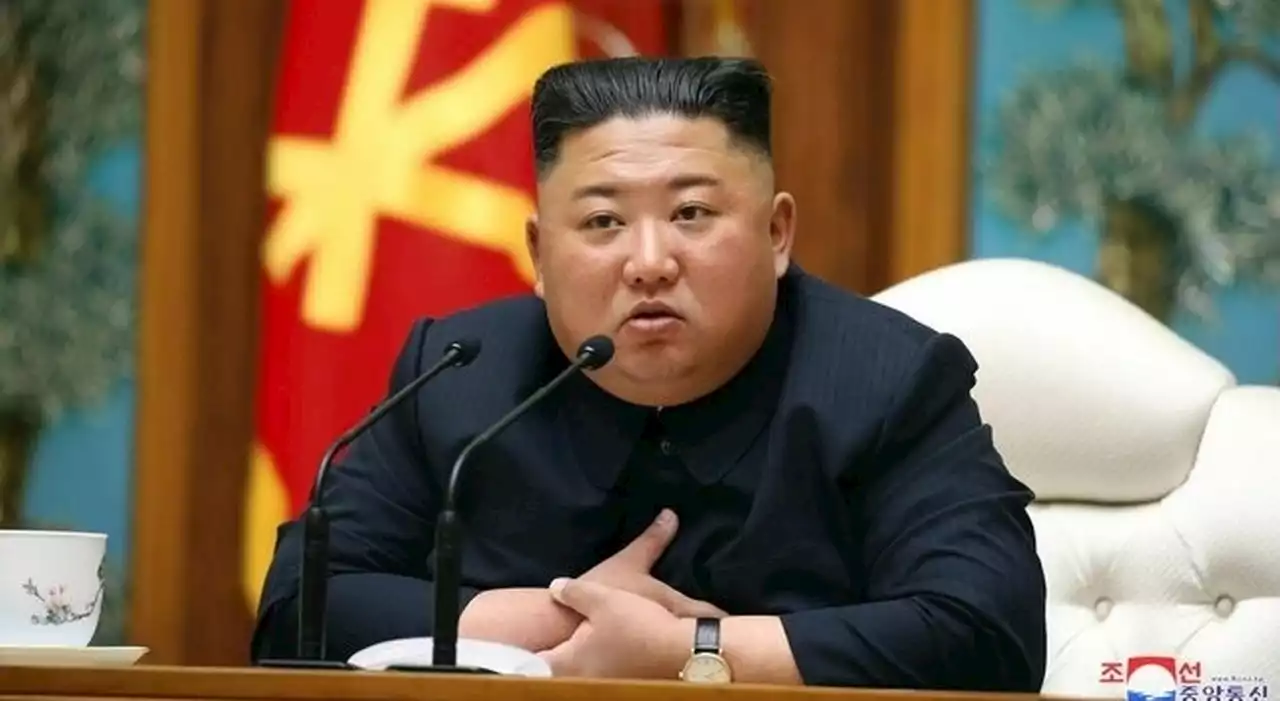 Kim Jong-un «è stato malato di Covid con febbre molto alta». Ora lui annuncia: la Corea del Nord ha sconfitto la pandemia