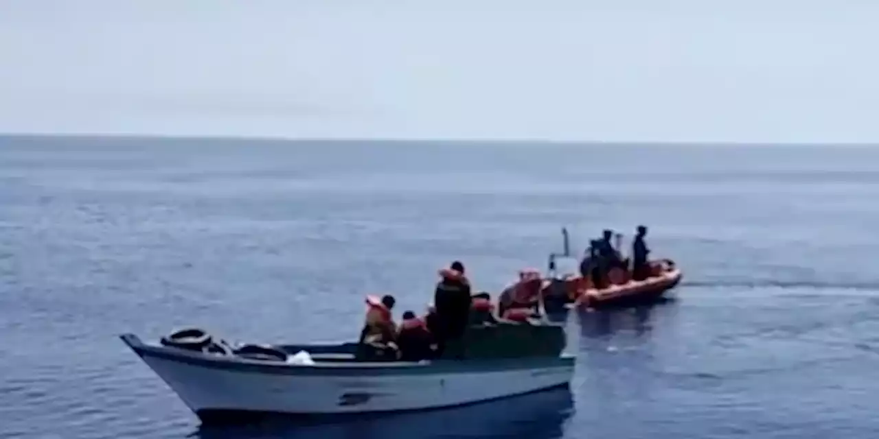 C’è stato un naufragio nel mar Egeo, in Grecia: almeno 50 migranti risultano dispersi - Il Post