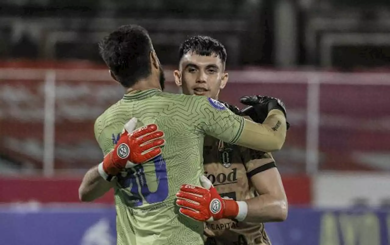 Jelang Big Match Bali United vs Arema FC, Panggung 2 Kiper