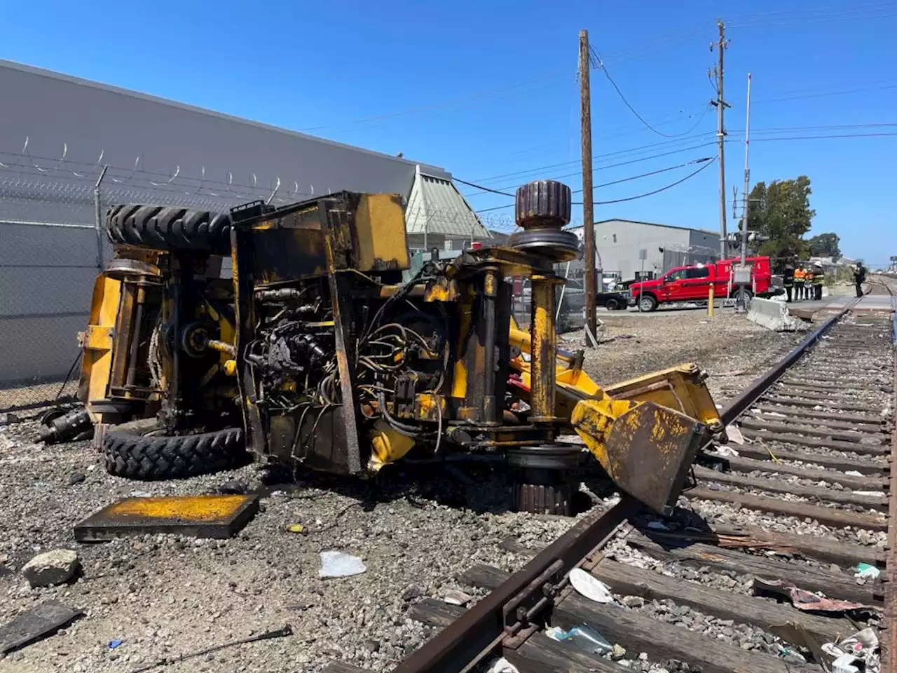 Feds share report on Amtrak train collision in East Oakland