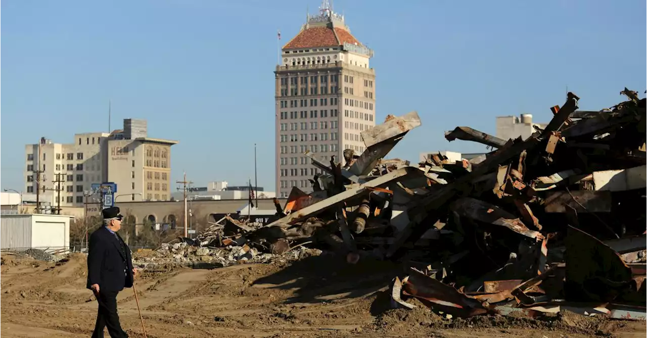 California high-speed rail wins $25 mln U.S. grant, seeks $1.3 bln more