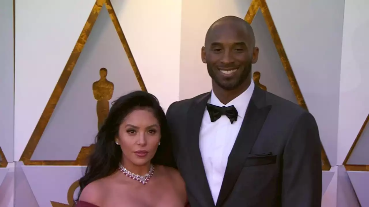 Kobe Bryant photos trial: Bartender denies laughing at graphic photos