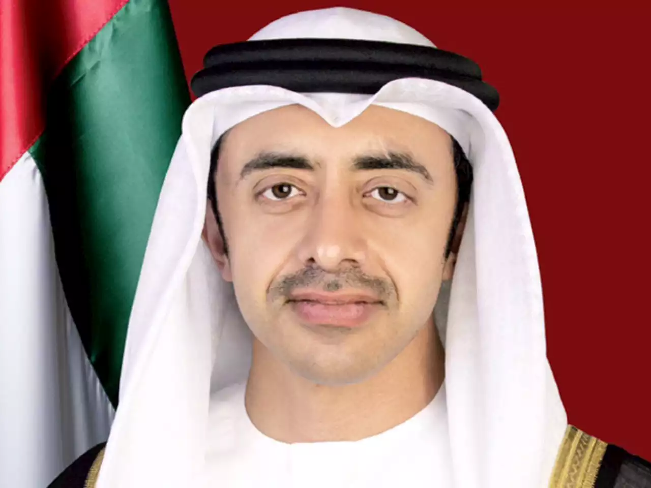عبدالله بن زايد ودميتري كوليبا يبحثان هاتفيا العلاقات الثنائية والأزمة الأوكرانية