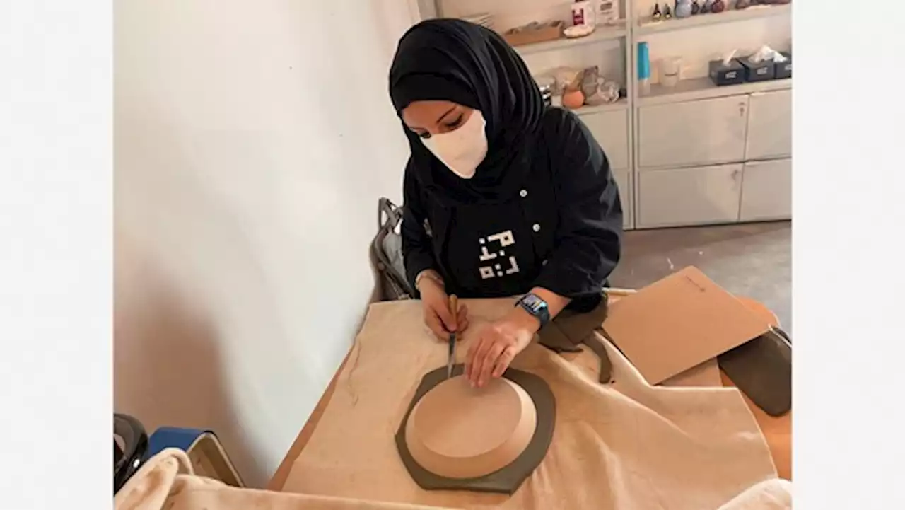 مواهب تضيء الورش الفنية بالمجمع الثقافي