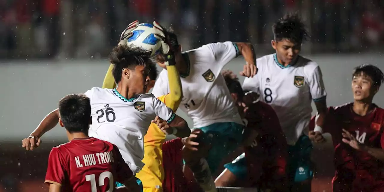 9 Momen Menarik di Laga Indonesia U-16 vs Vietnam di Final Piala AFF U-16 2022: Sikutan Lawan & Geger Geden - Bola.net