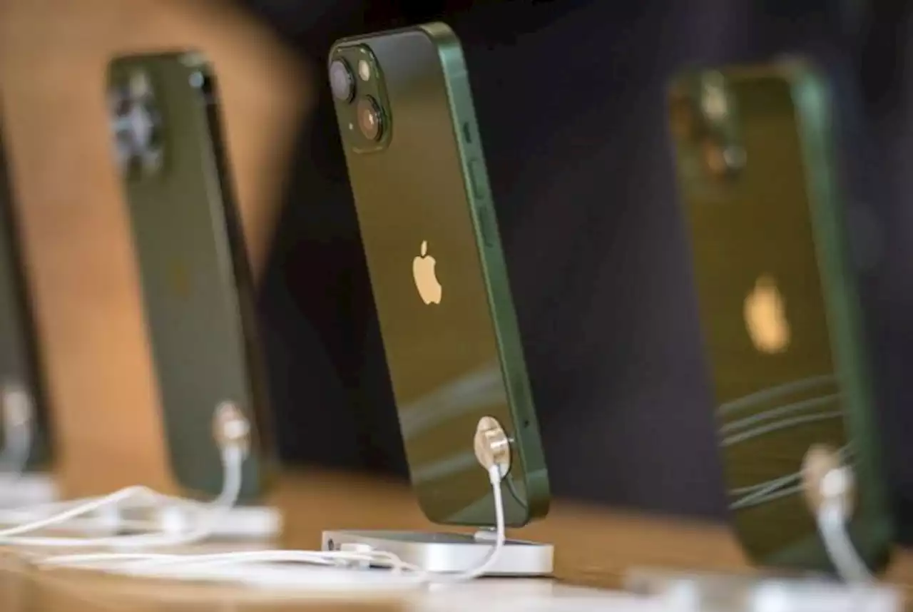 Apple expects to sustain iPhone sales in 2022