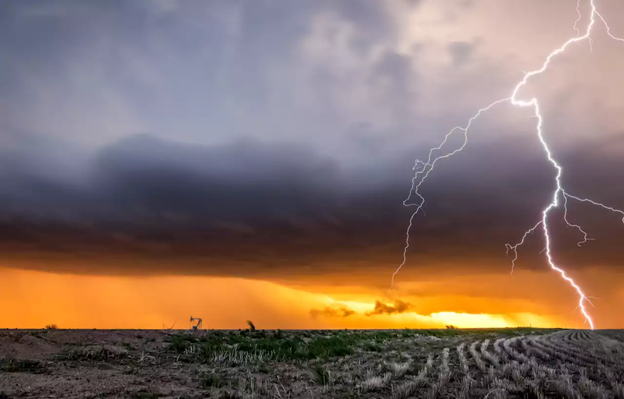 Dry Lightning Causes Most Destructive California Wildfires