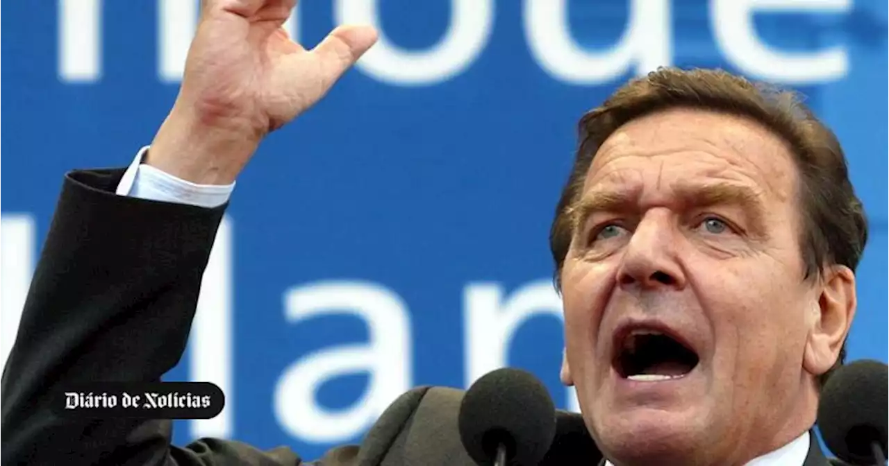 Ex-chanceler alemão apresenta recurso contra a retirada dos privilégios políticos