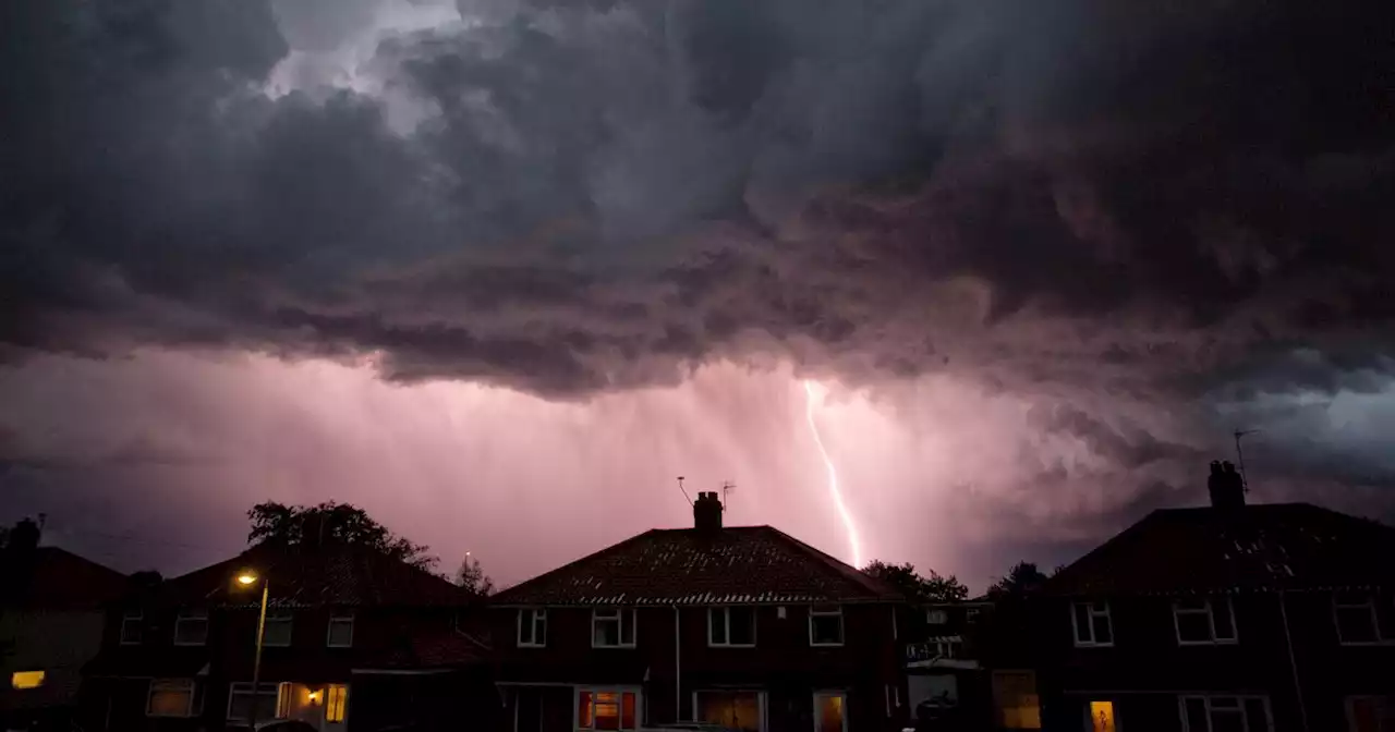 Glasgow thunderstorm warning issued by Met Office amid highs of 28C