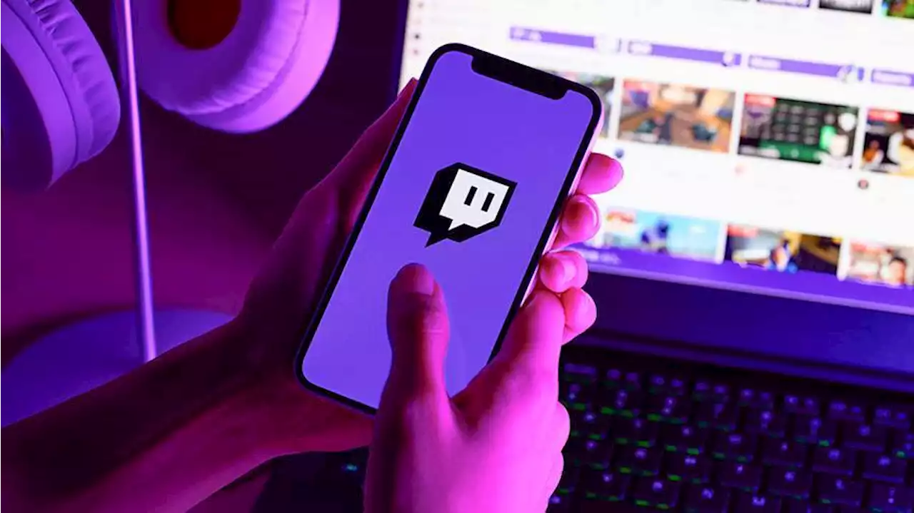 Роскомнадзор составил второй протокол в отношении Twitch за неудаление фейков