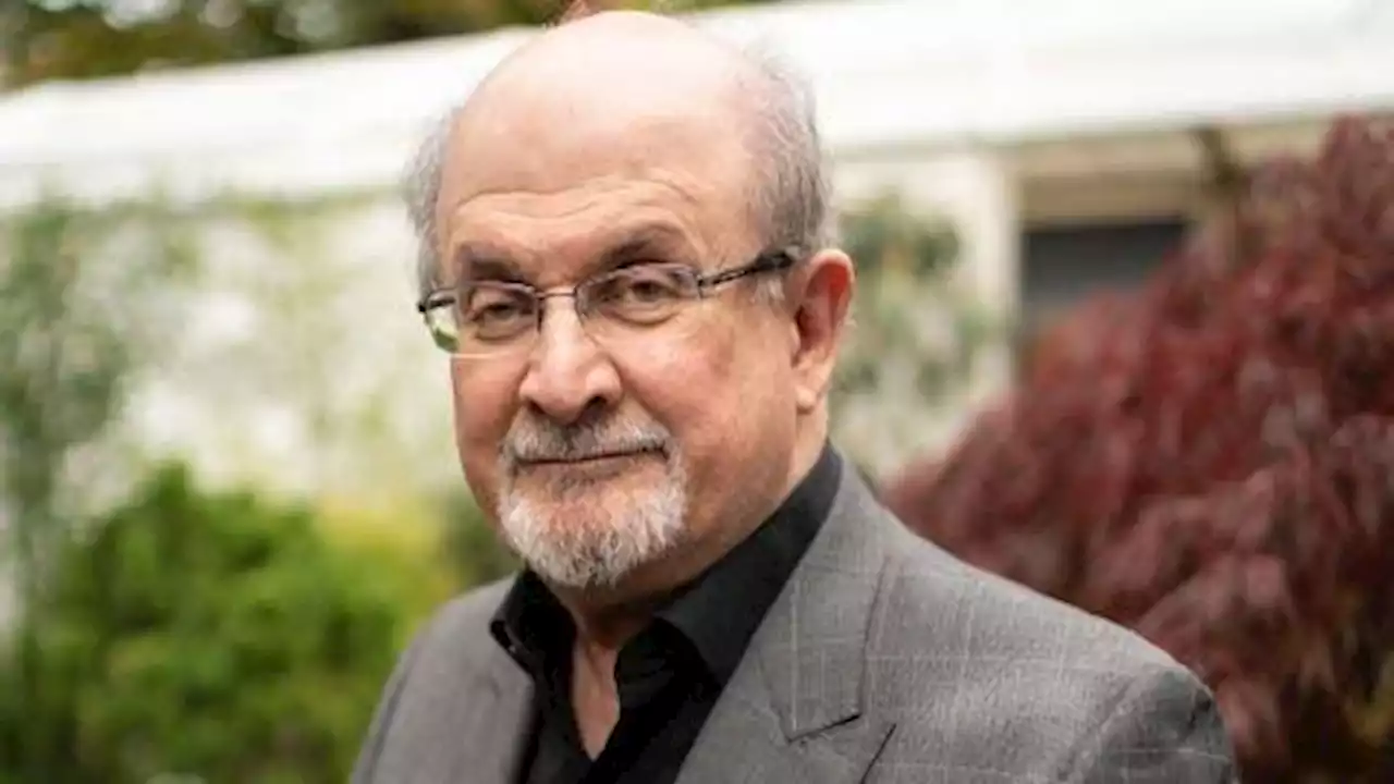 Man Arrested After Stabbing Salman Rushdie On Stage